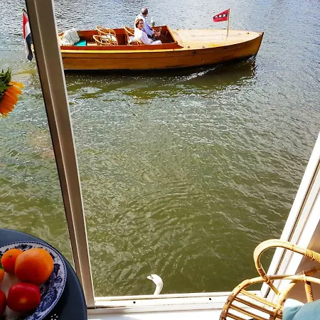 Houseboat Concordia B&B-2